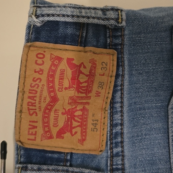 Mens Levi's 541 Athletic jeans. 38/32 - Picture 3 of 3
